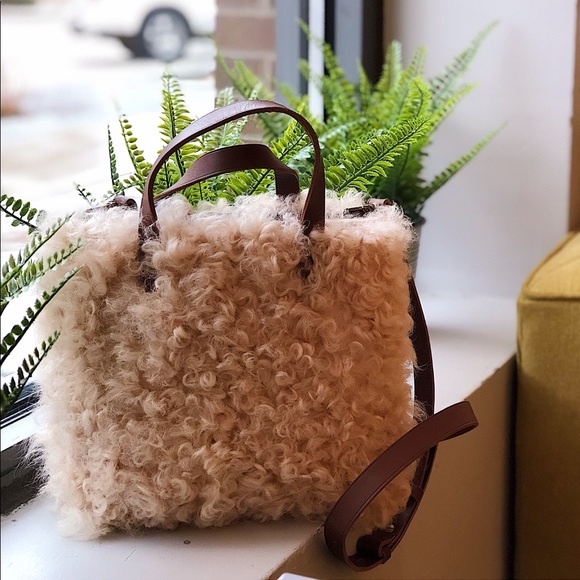 Madewell Handbags - Madewell shearling lined small tote bag